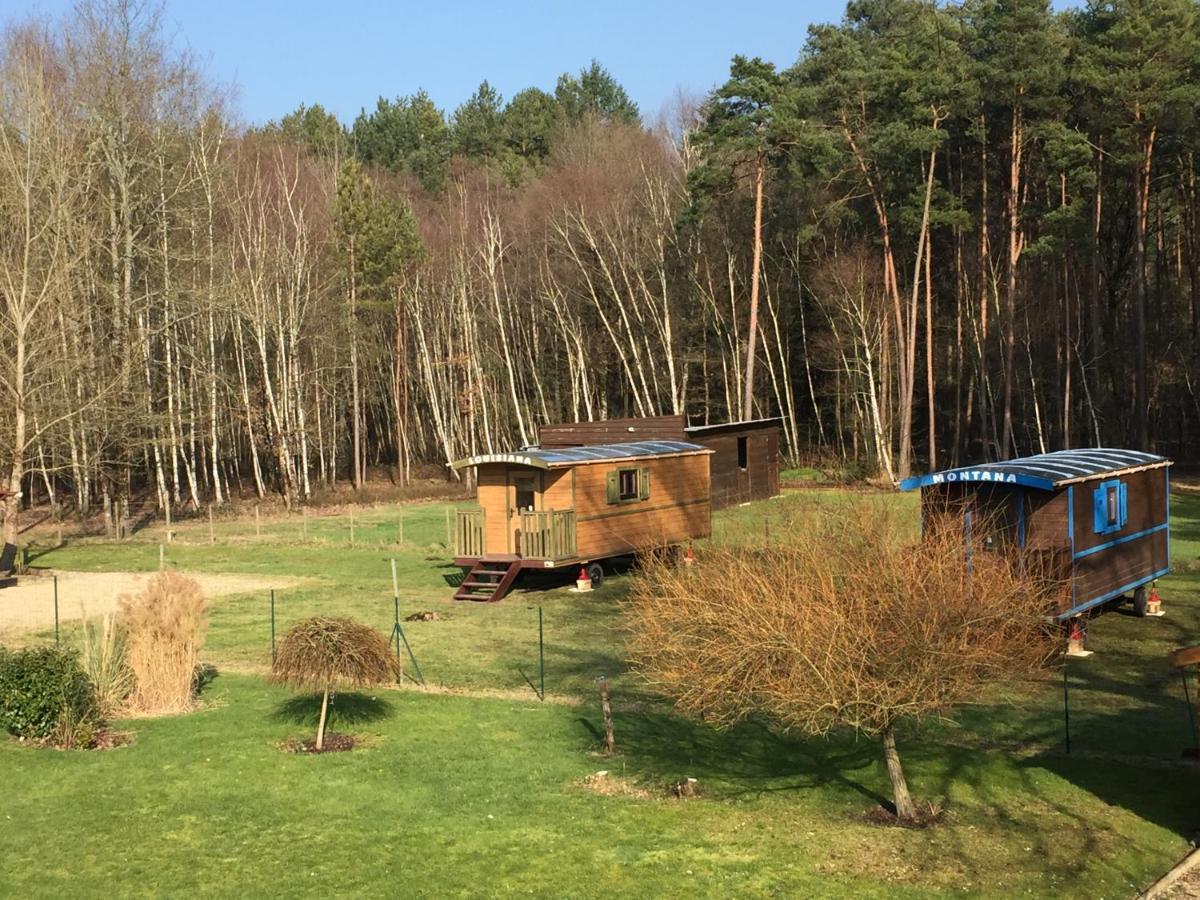 Roulottes Du Chalet Des Pins Rougeou Esterno foto